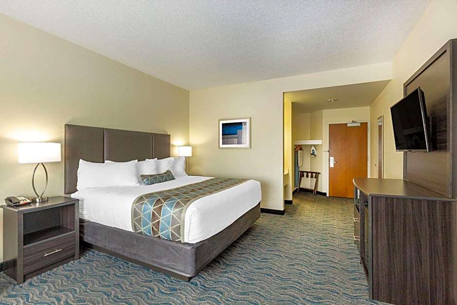 Baymont by Wyndham Des Moines Airport