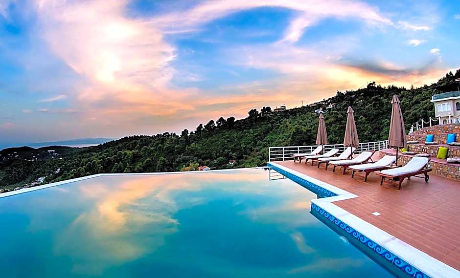 GoldenHill Studios&apartments