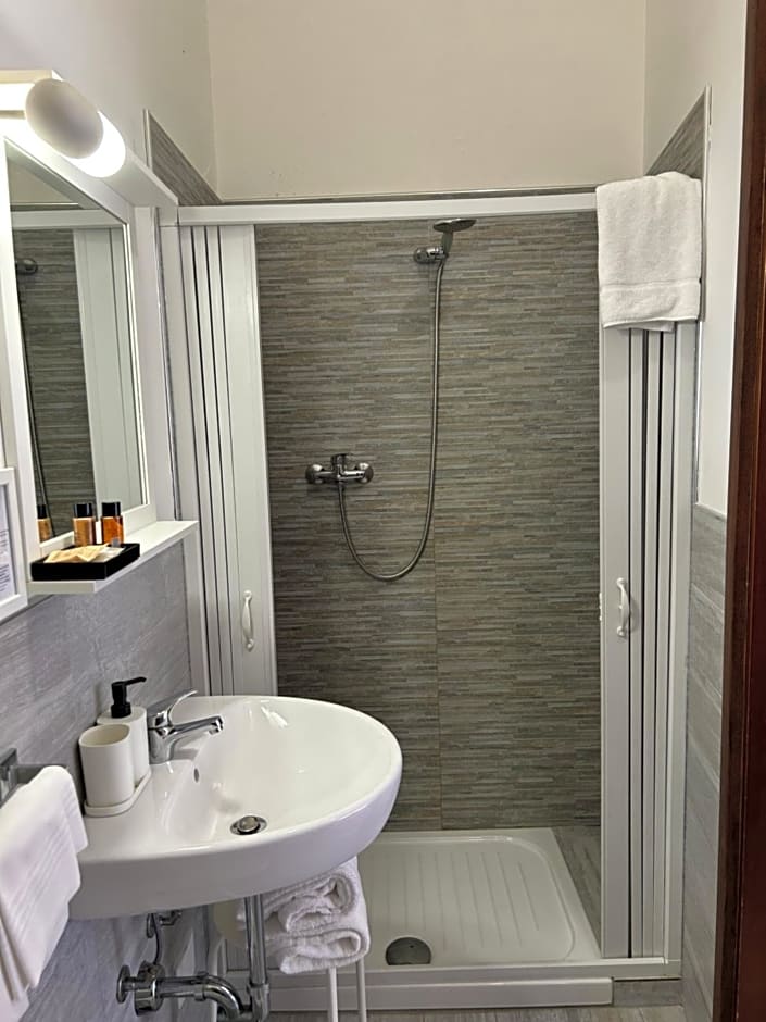 Hotel Cecile