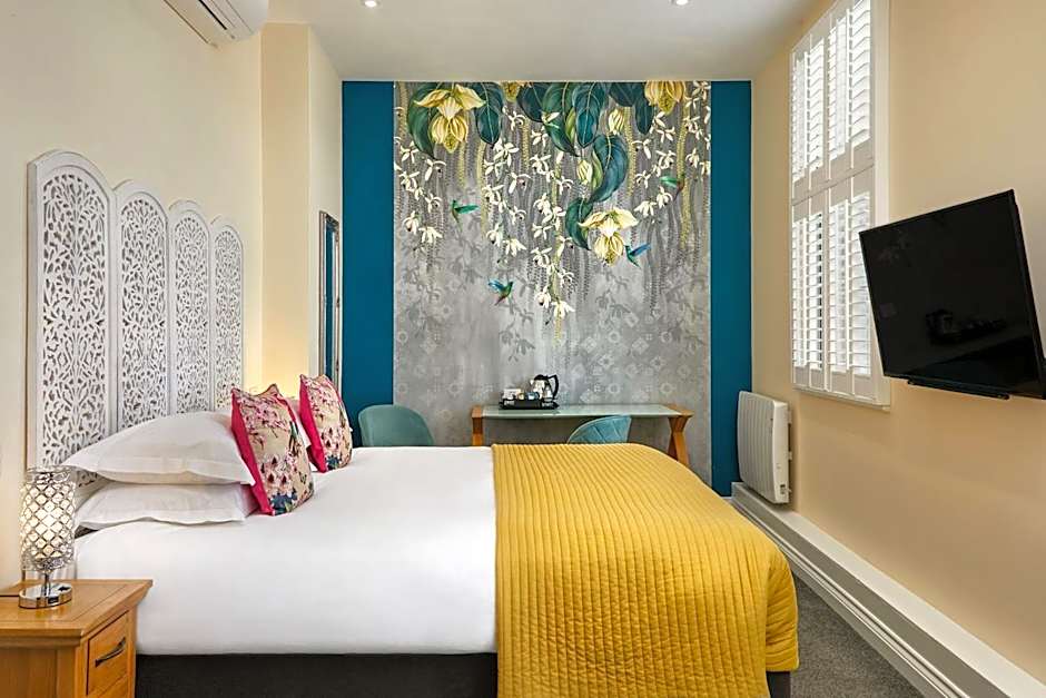 The Royal Adelaide Hotel