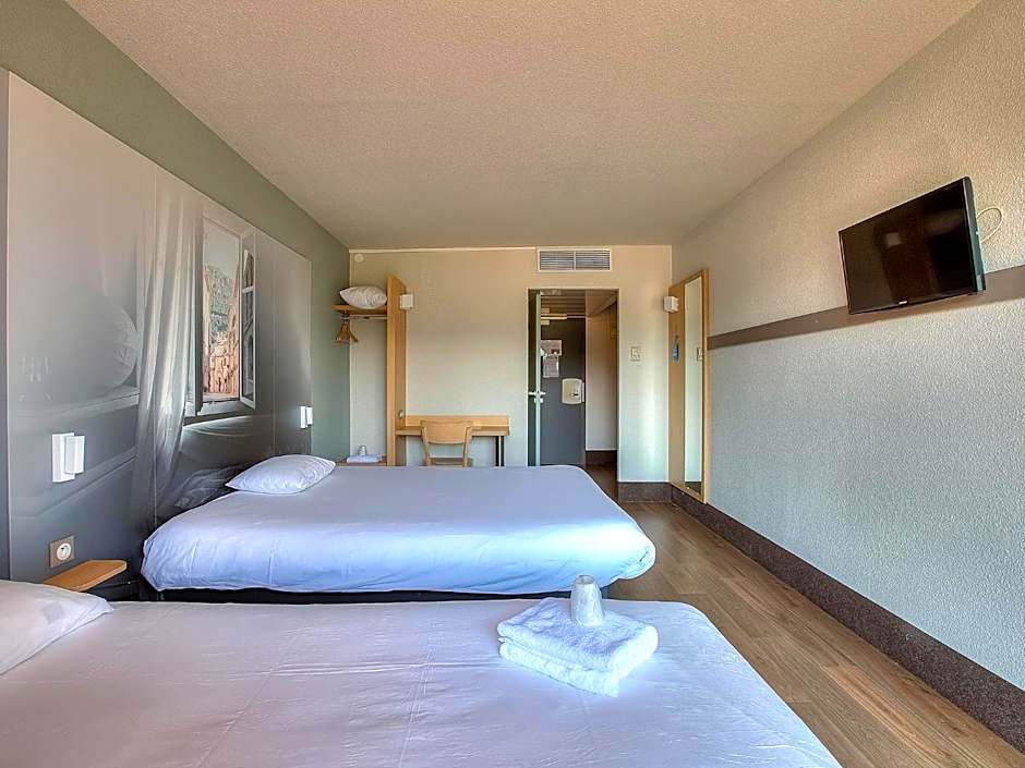B&B Hôtel Villeneuve Loubet Village