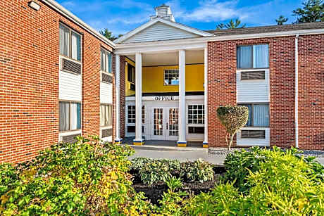 Days Inn by Wyndham Brunswick Bath Area