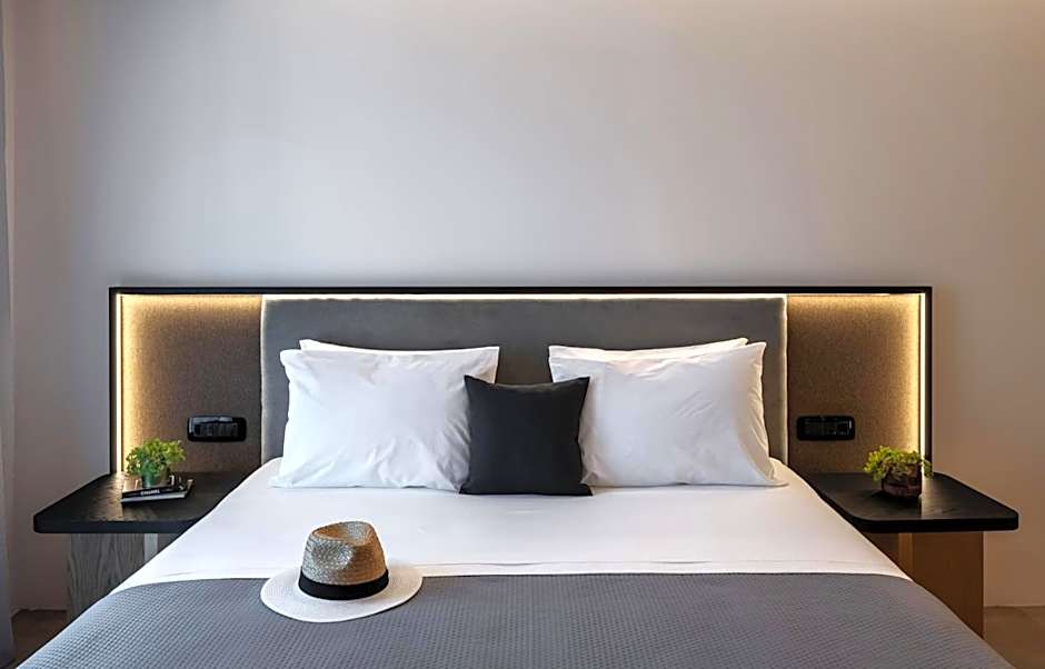 Chora Suites, Premium Key Collection