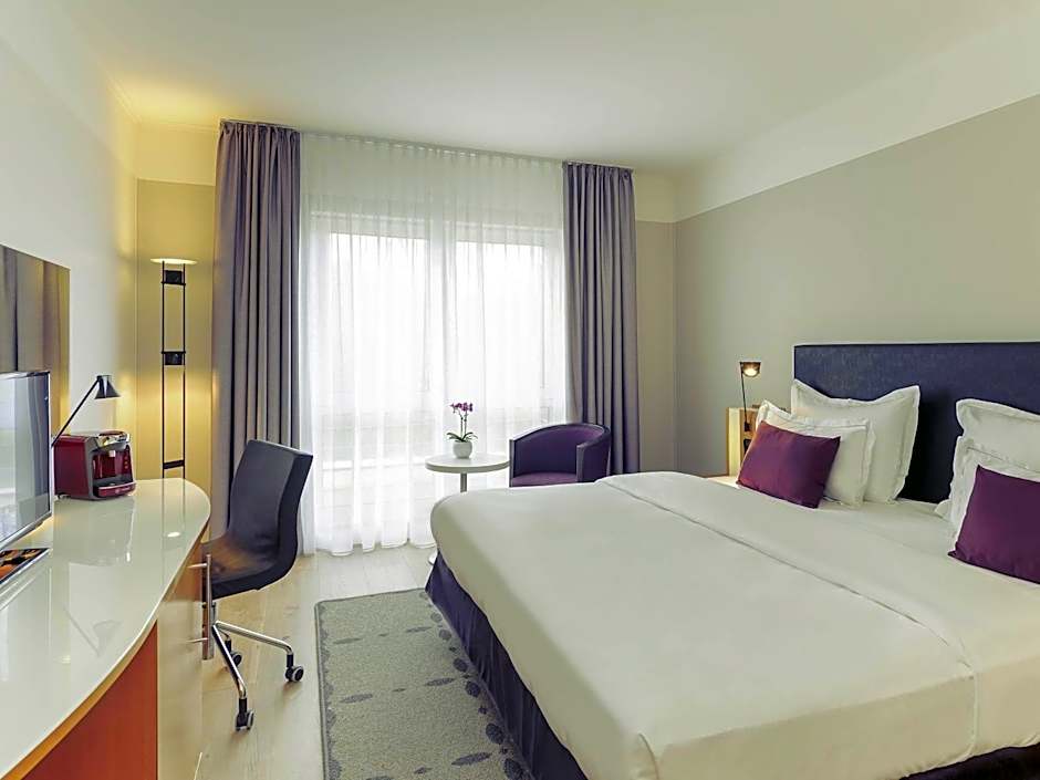 Mercure Kamen Unna