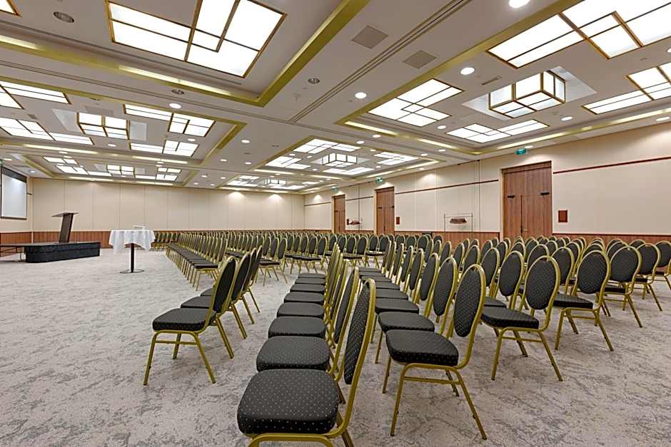 Evergreen Laurel Hotel