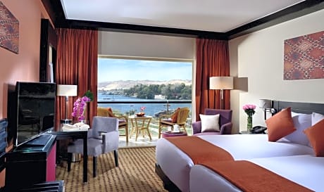 Superior Twin Room with Nile View
