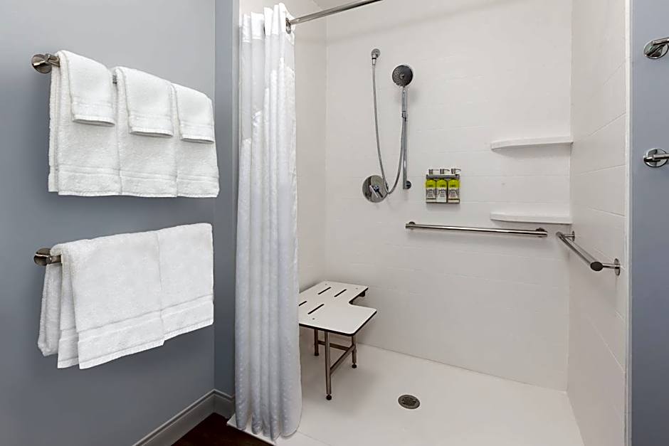 Holiday Inn Express & Suites Cedar Springs  Grand Rapids N By IHG