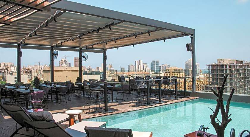 O Monot Luxury Boutique Hotel