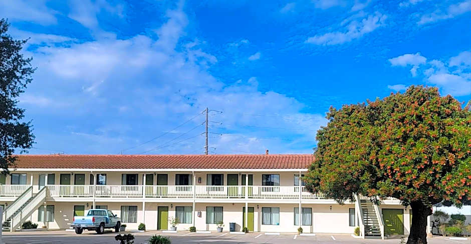 Soledad Motel 8