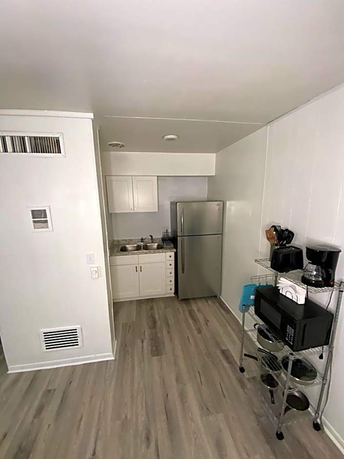 Uptown Inn & Suites