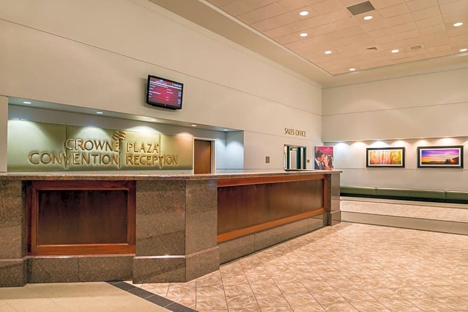 Crowne Plaza Hotel Springfield