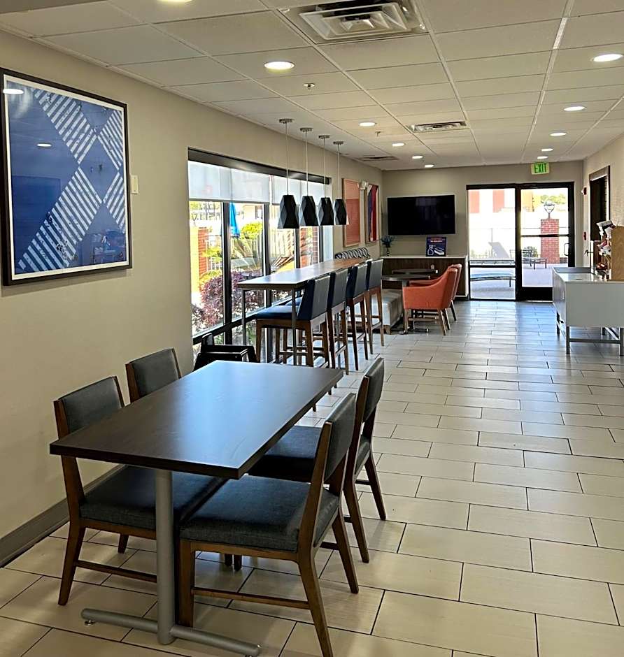 Holiday Inn Express Savannah South I-95 - Richmond Hill By IHG