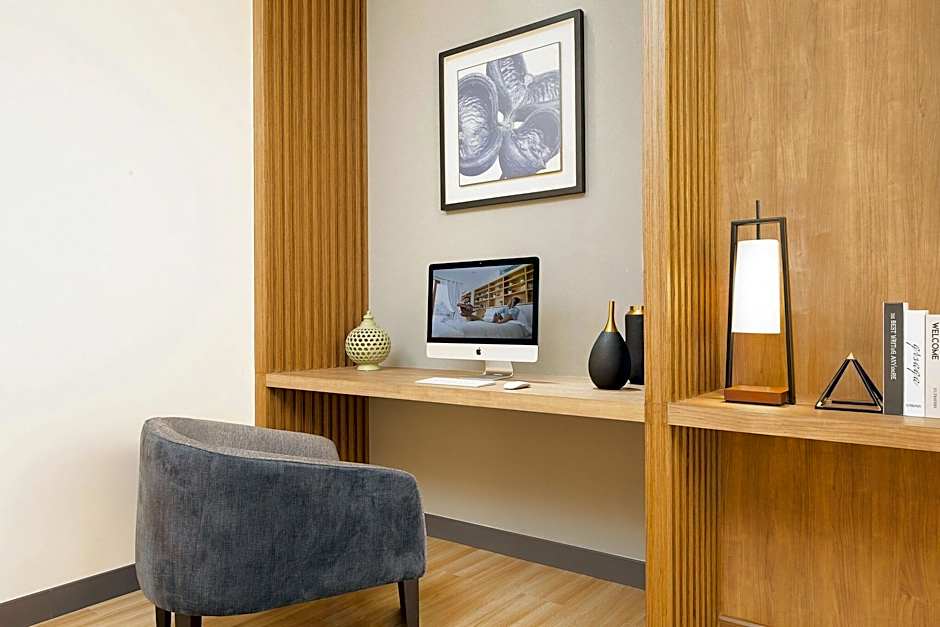 Somerset Harbourview Sri Racha