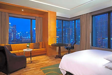 Club Studio Suite, 1 Bedroom (1 King Bed)