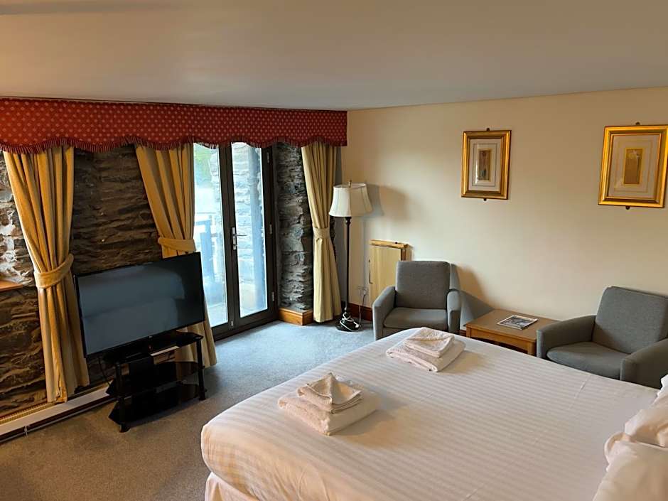 Whitewater Hotel & Spa