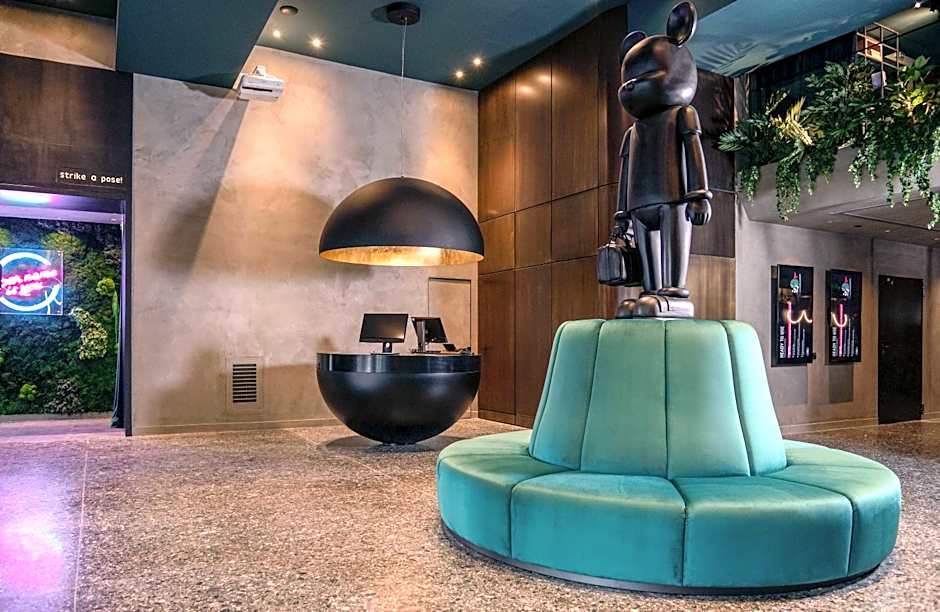 ONOMA Hotel