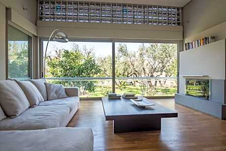 Studio Rio: Unique space with garden and garage