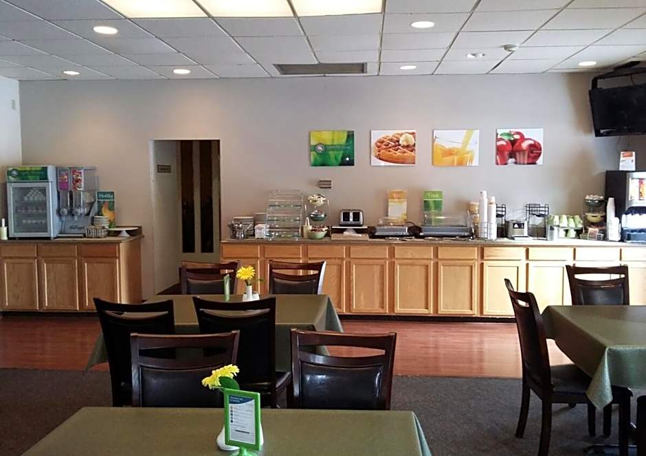 Quality Inn & Suites Escanaba North