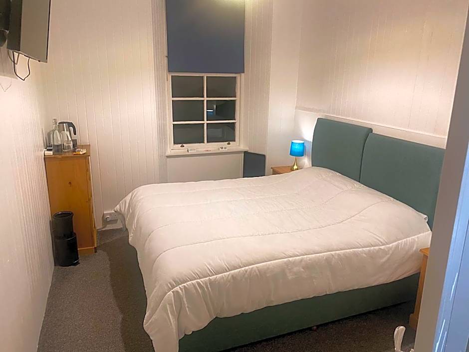 Queensberry arms hotel