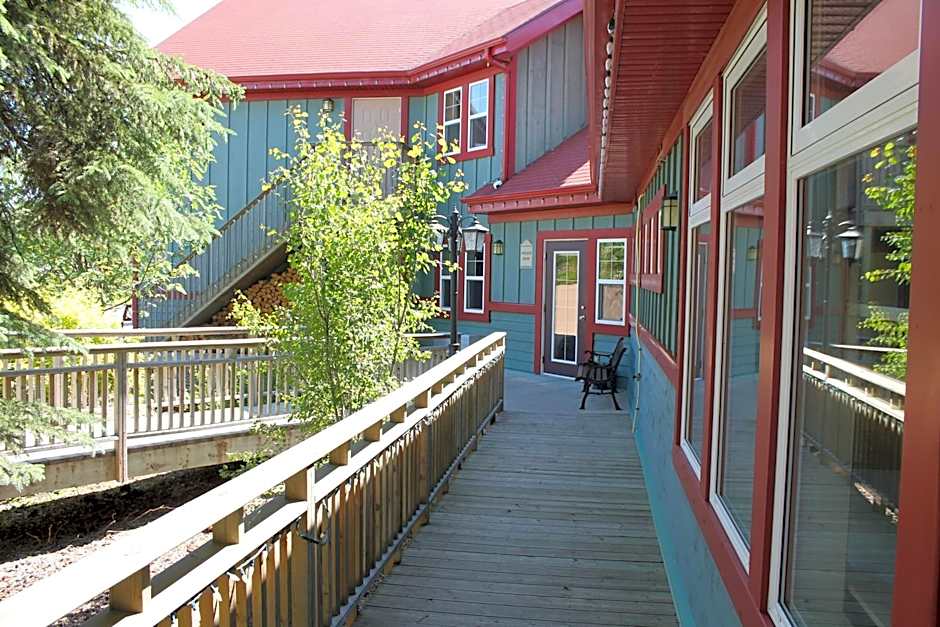 Village Creek Country Inn