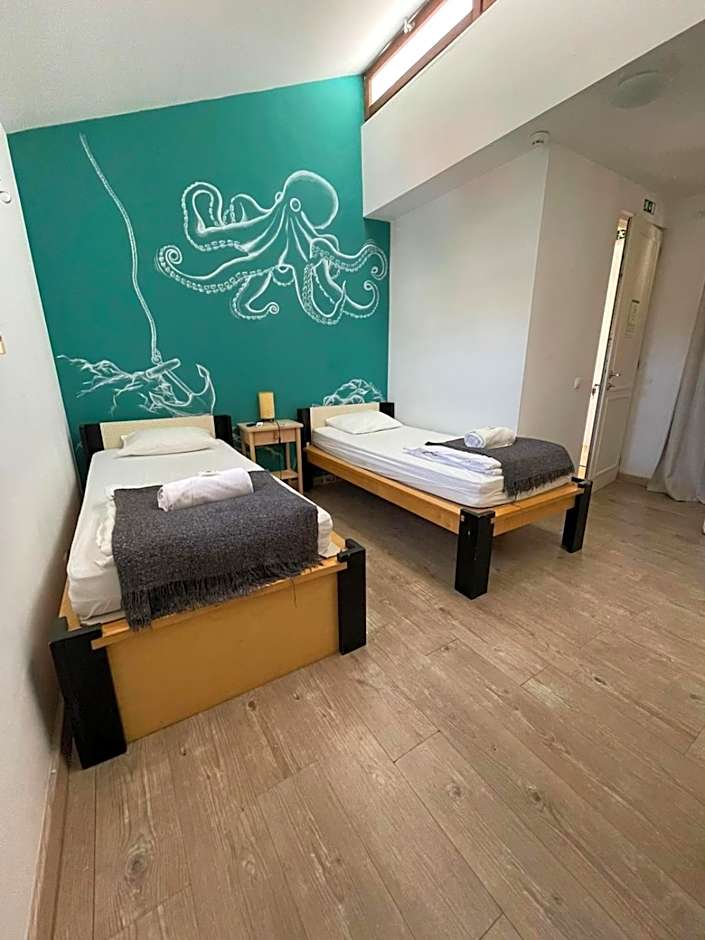 AMAZIGH HOSTEL Ensuite Rooms & Dorms with shared Kitchen