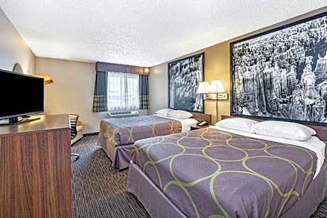 Queen Room with Two Queen Beds - Non-Smoking