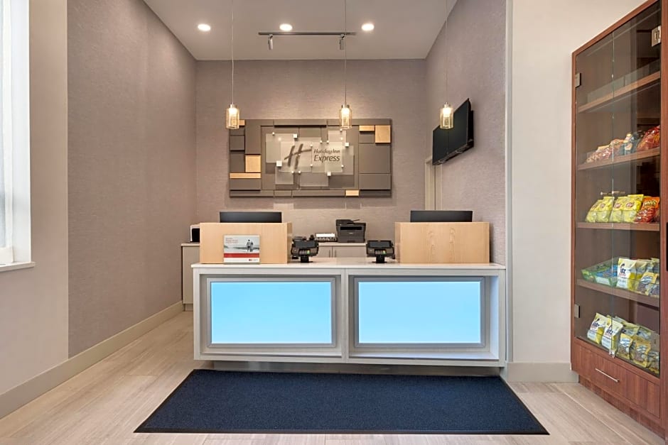 Holiday Inn Express Jamaica - JFK AirTrain - NYC By IHG