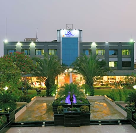 UKs Resort Khopoli