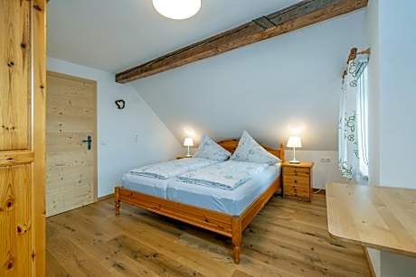 Two-Bedroom Apartment with Mountain View
