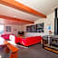 Dusky Lodge