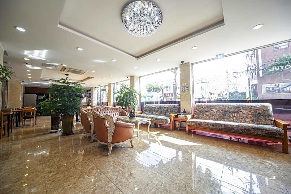 Hotel G