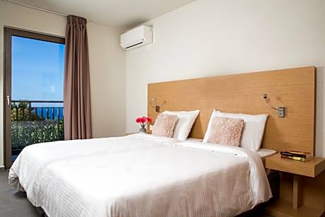 Superior Two-Bedroom Suite with Bay View