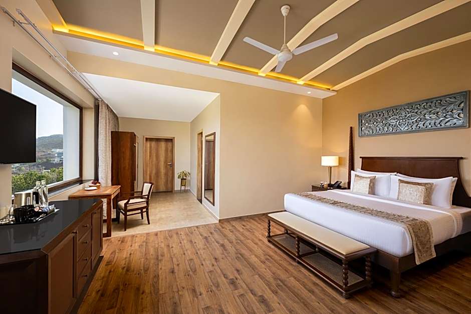 Photo 1 of 5 of Executive Suite