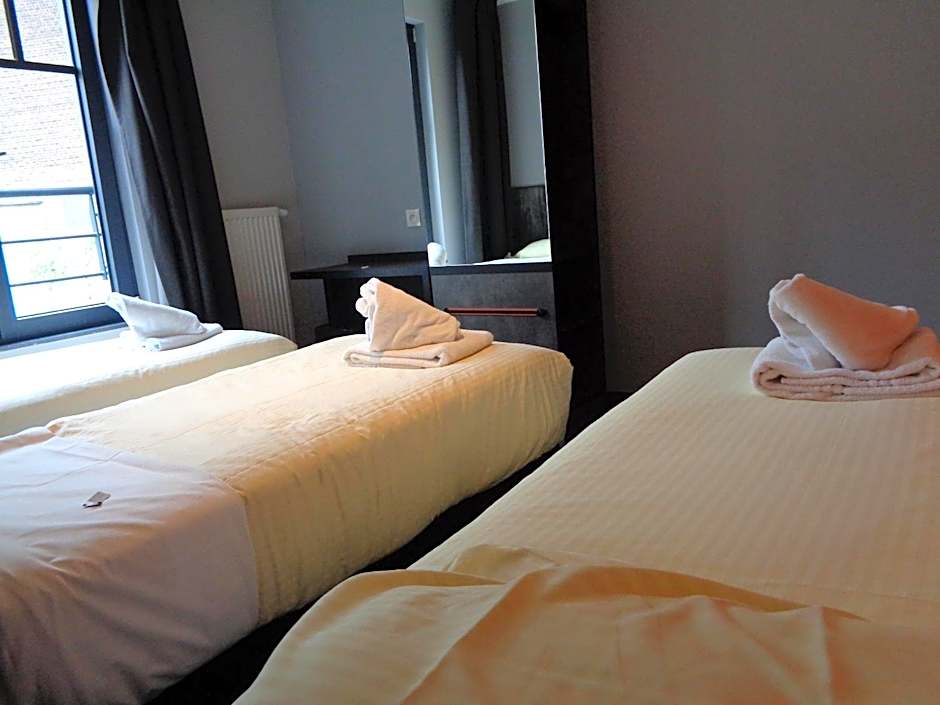 Brxxl 5 City Centre Hostel