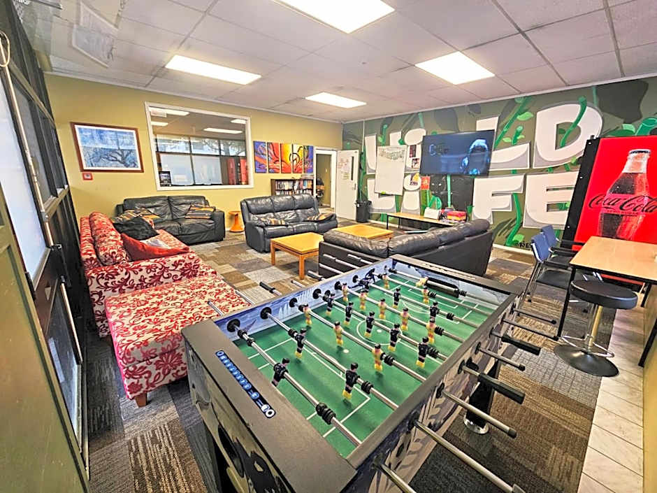 Silverfern Backpackers