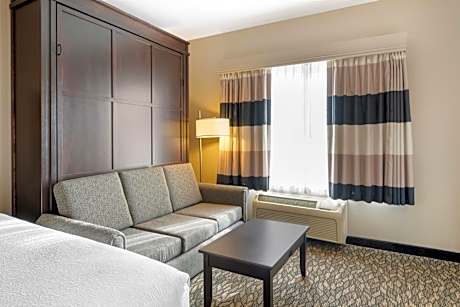 King Suite - Upstairs