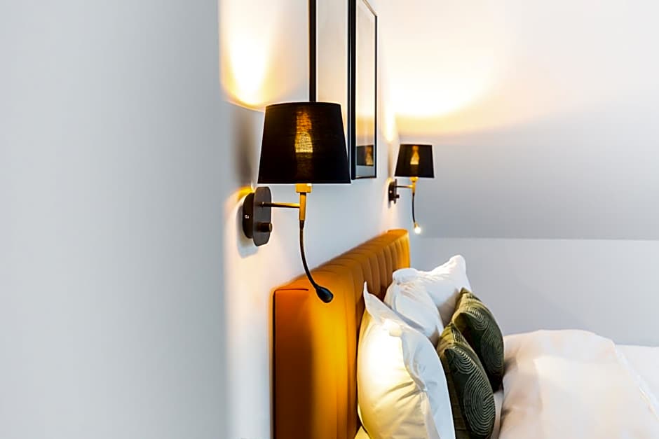 UpperHouse Suites & More