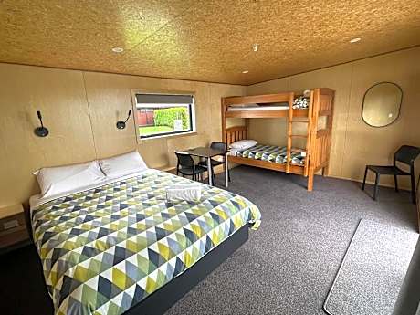 Classic Quadruple Room