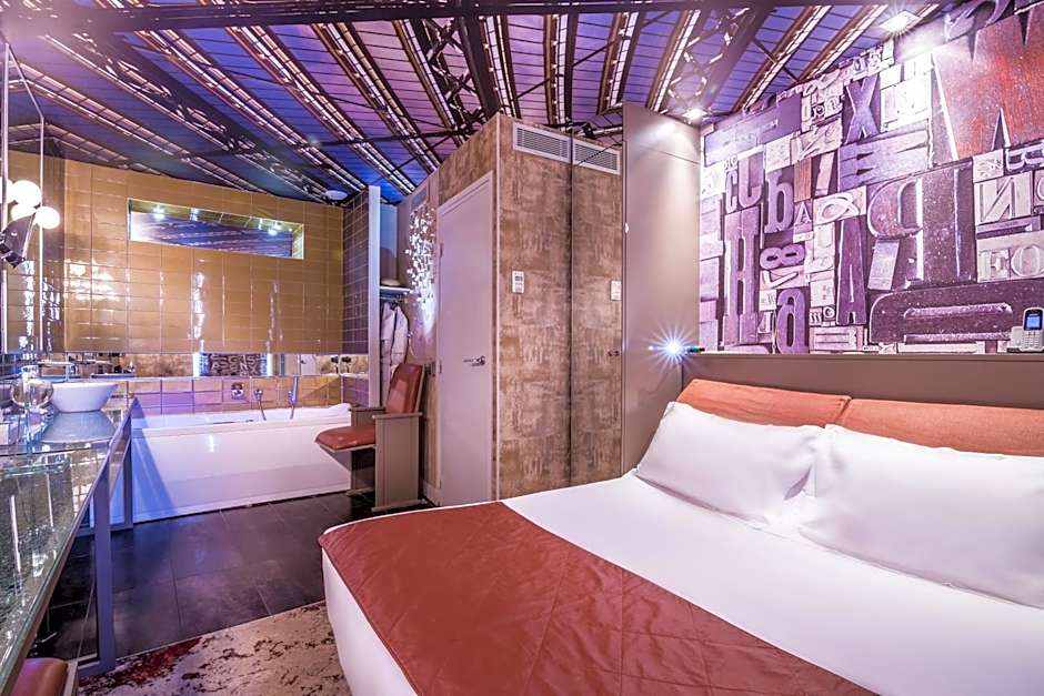 Apostrophe Hotel