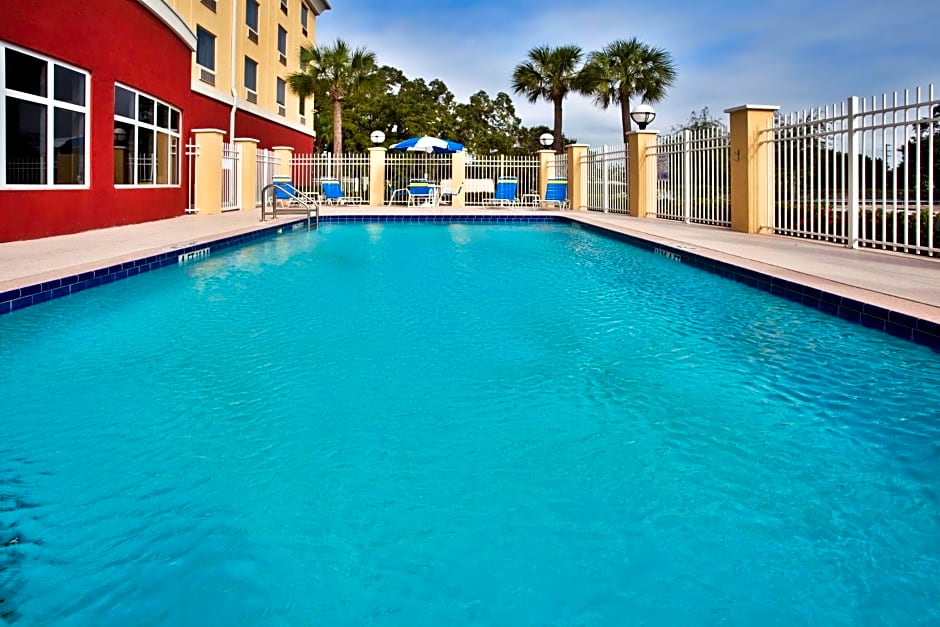 Holiday Inn Express St. Petersburg North / I-275 By IHG