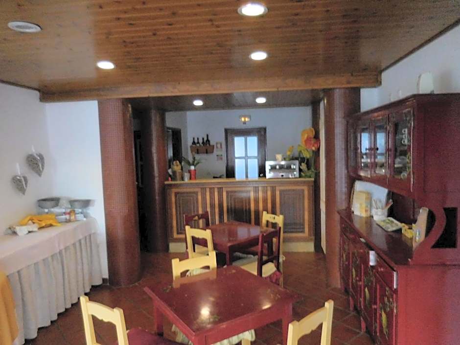 Hotel Mar e Sol VNMF by Umbral