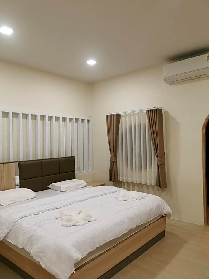 NST Boutique เอ็นเอสทีบูทีค