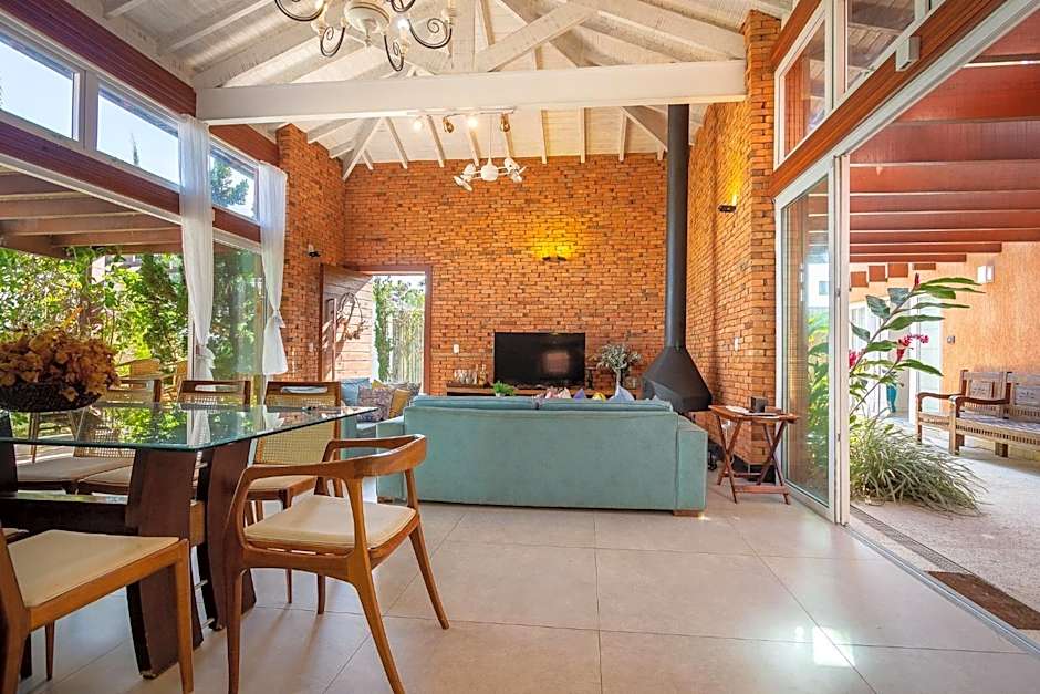 Búzios praia de Geribá, piscina e churrasqueira