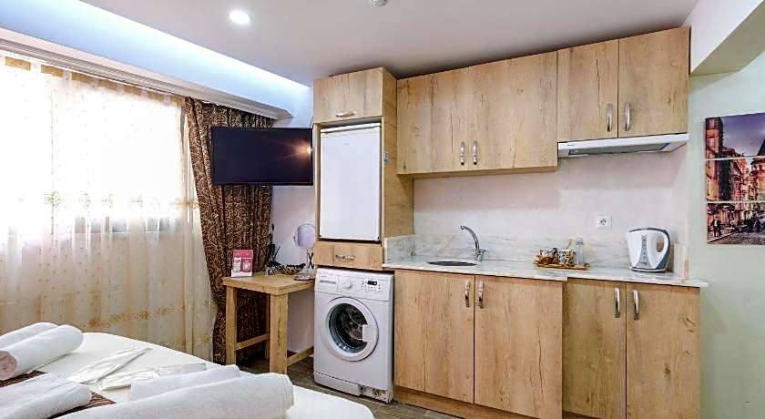 Loren Hotel & Suites