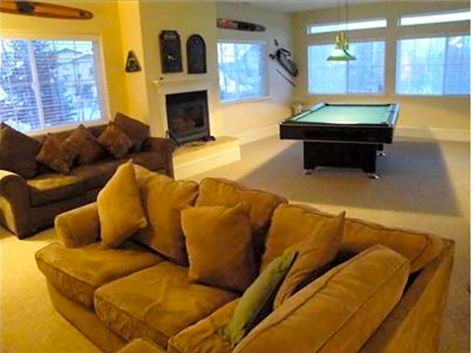 Hummingbird Springs Luxury Home