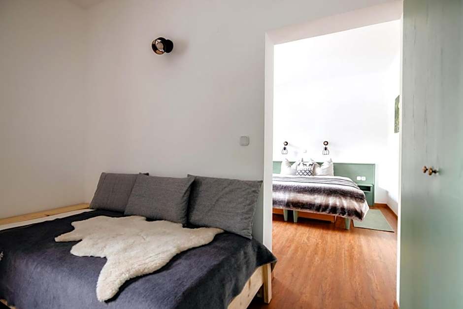 Eko hiša-Eco House Na razpotju