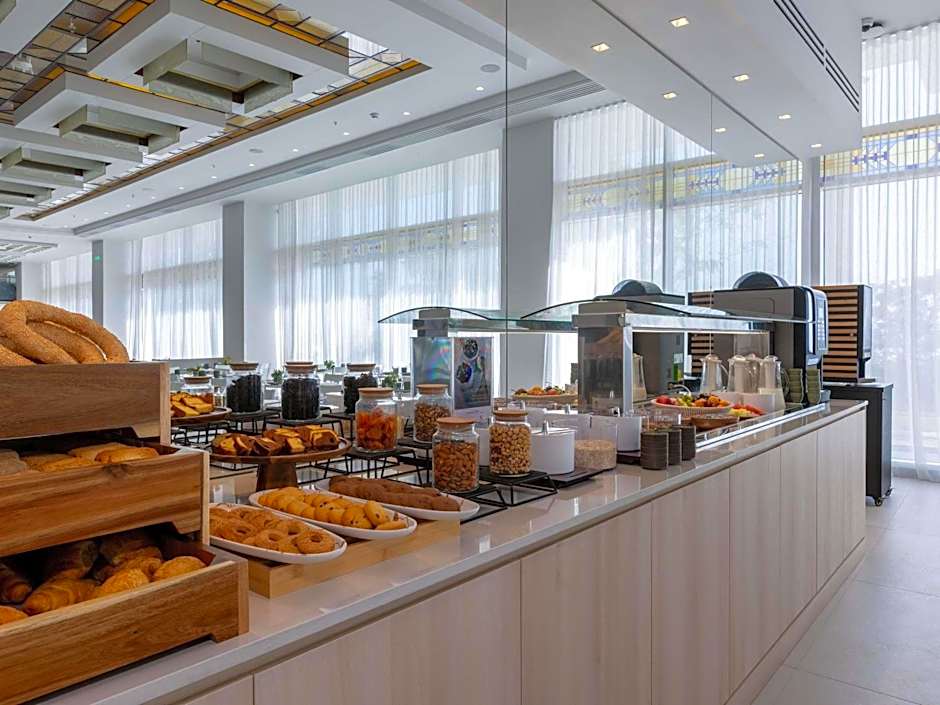 Mercure Patras Astir