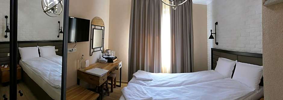 Hotel MEDITERRANEO