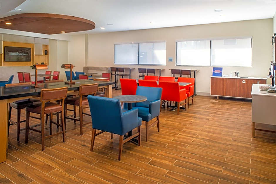 Holiday Inn Express and Suites Dahlonega - University Area By IHG