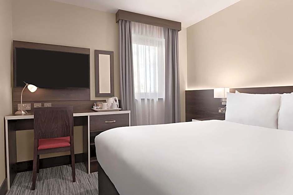 Ramada by Wyndham Cobham